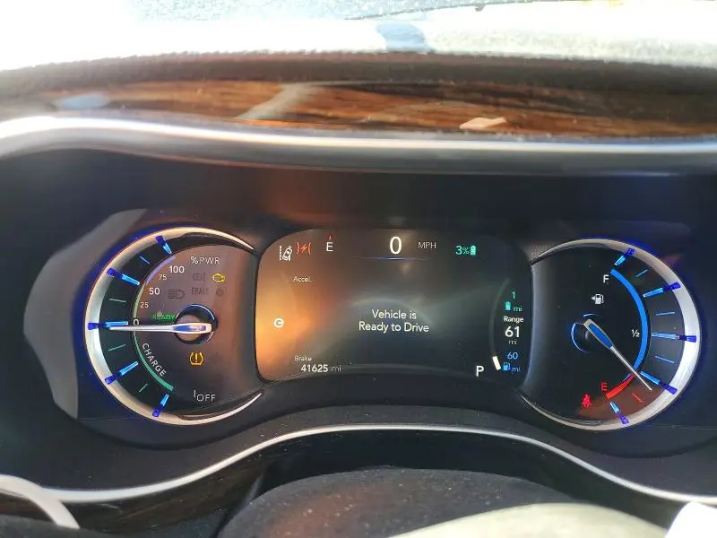2023 CHRYSLER PACIFICA HYBRID LIMITED  