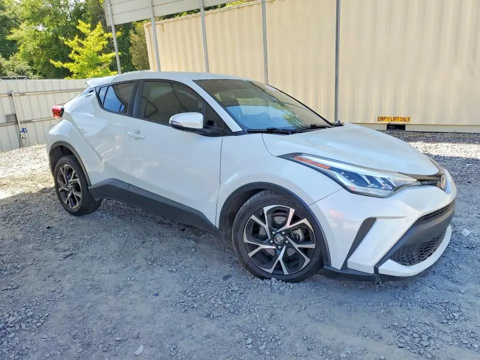 2020 TOYOTA C-HR XLE  