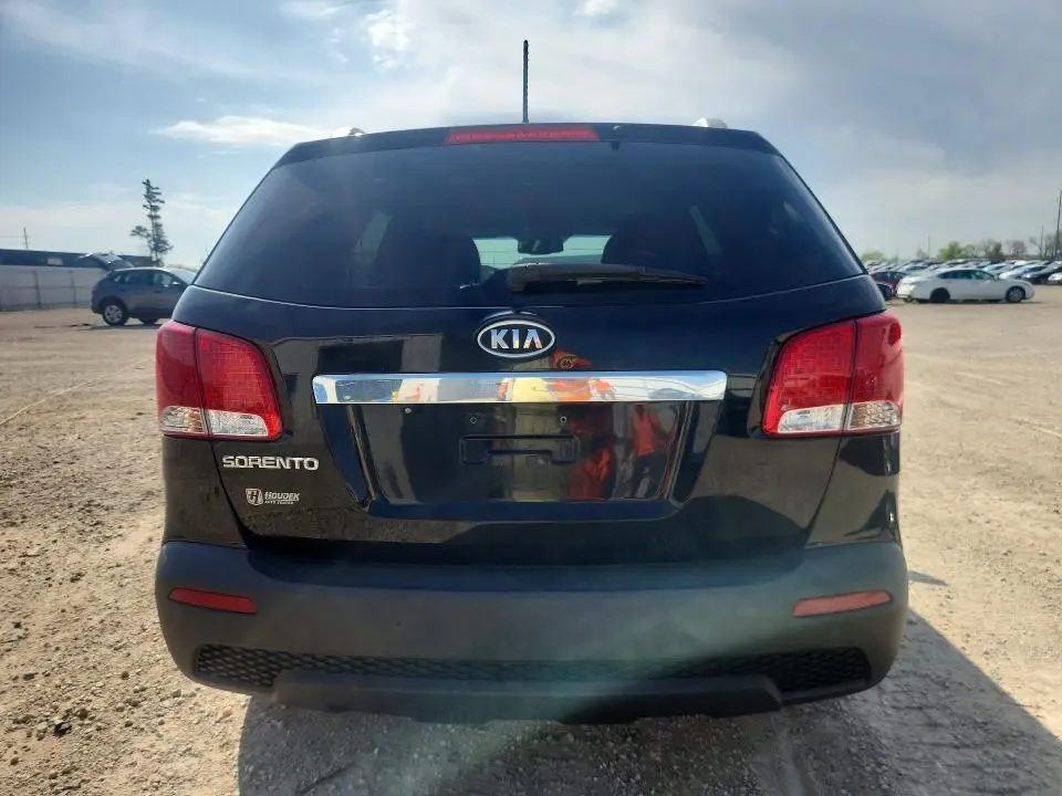 2012 KIA SORENTO LX  
