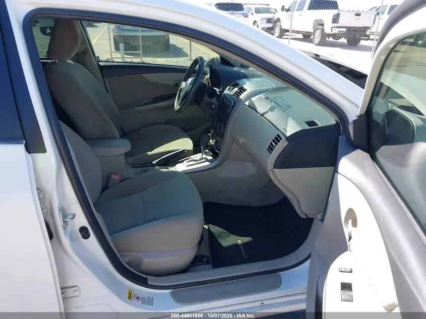 2011 TOYOTA COROLLA LE