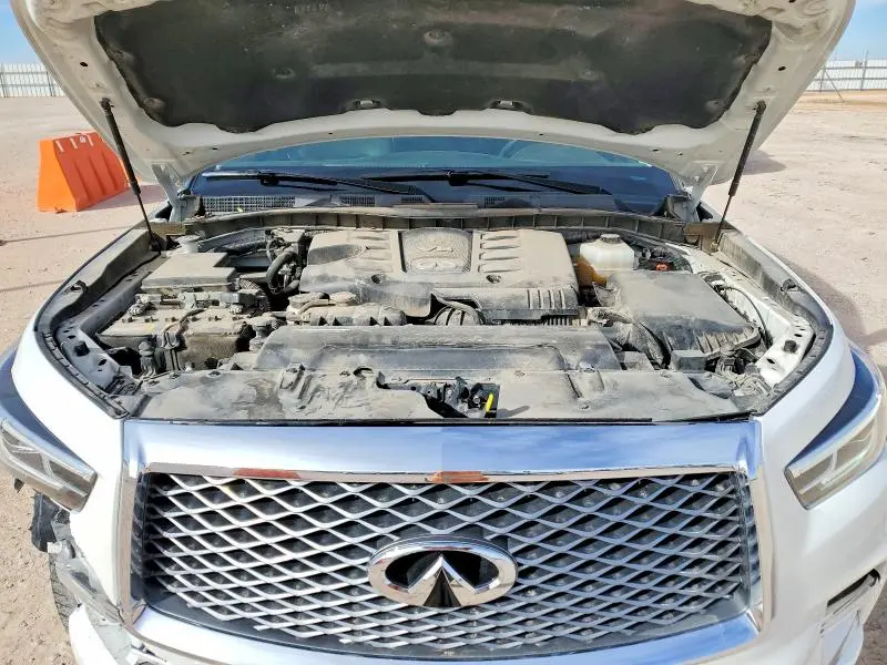2022 INFINITI QX80 LUXE  