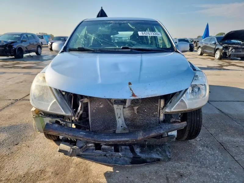 2011 NISSAN VERSA S  