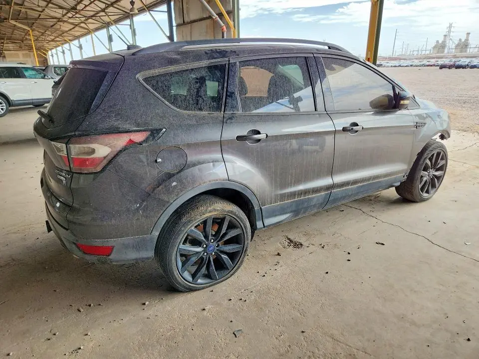 2017 FORD ESCAPE TITANIUM  