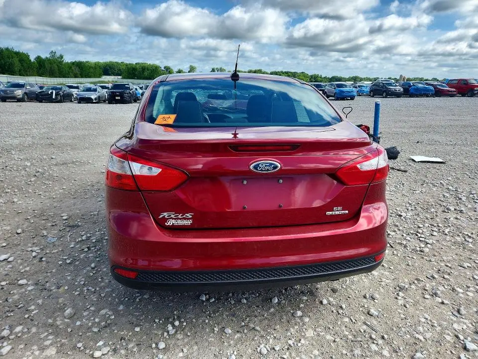 2014 FORD FOCUS SE  