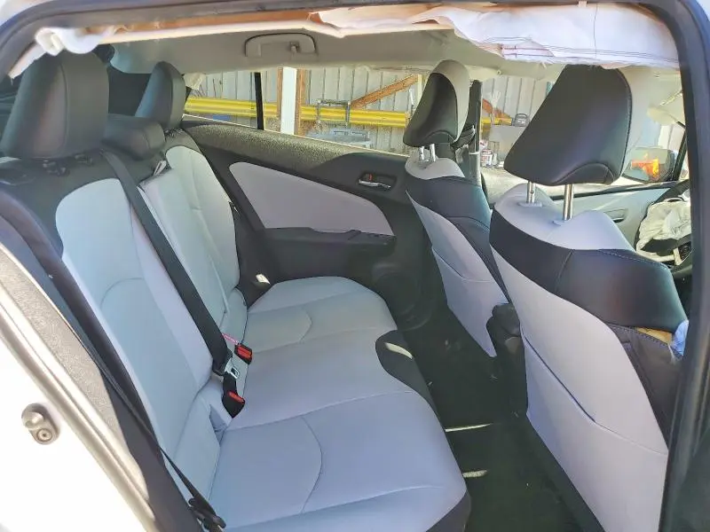 2016 TOYOTA PRIUS FOUR TOURING  