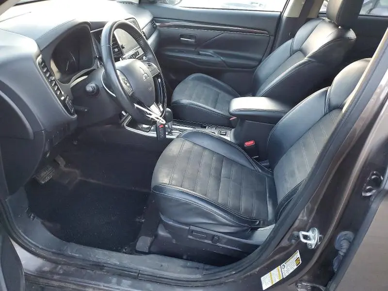 2019 MITSUBISHI OUTLANDER SE  