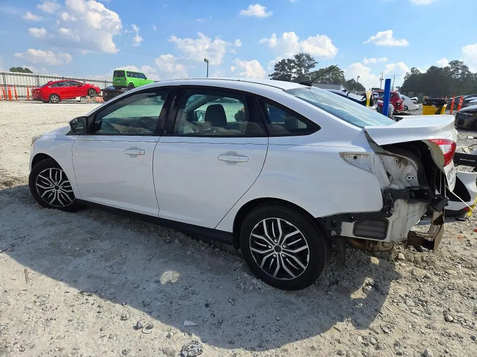2012 FORD FOCUS SE  