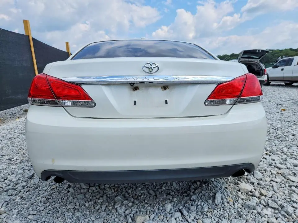 2011 TOYOTA AVALON LIMITED  