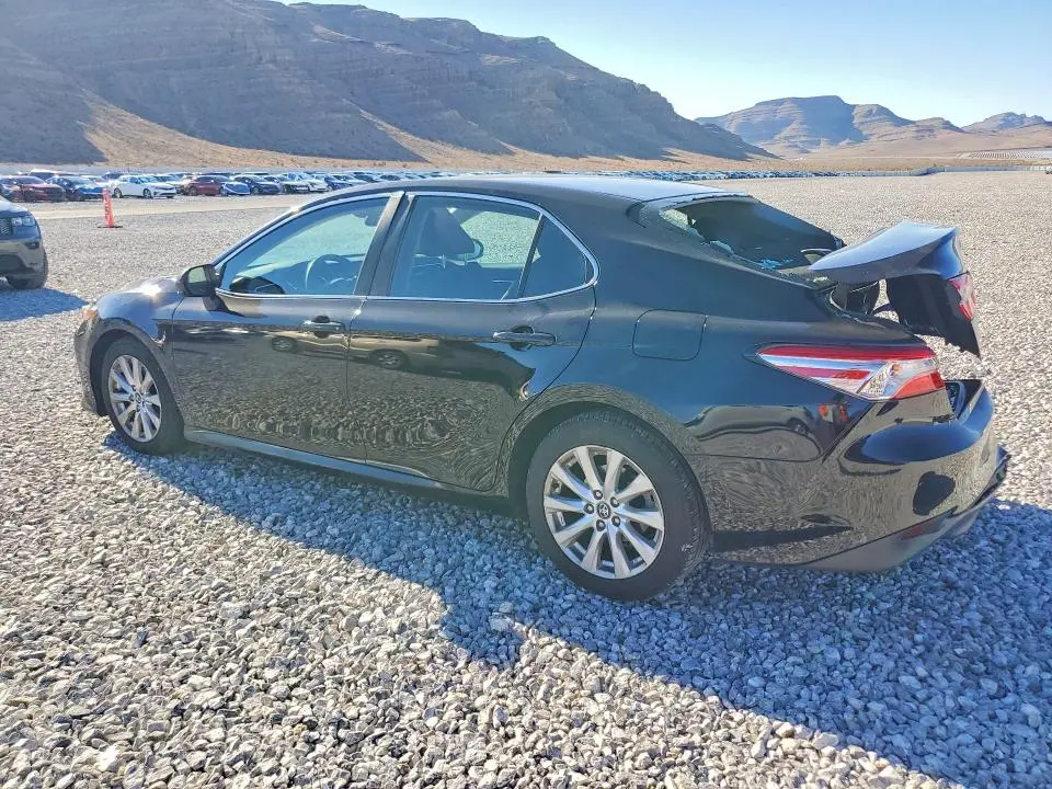 2018 TOYOTA CAMRY LE  
