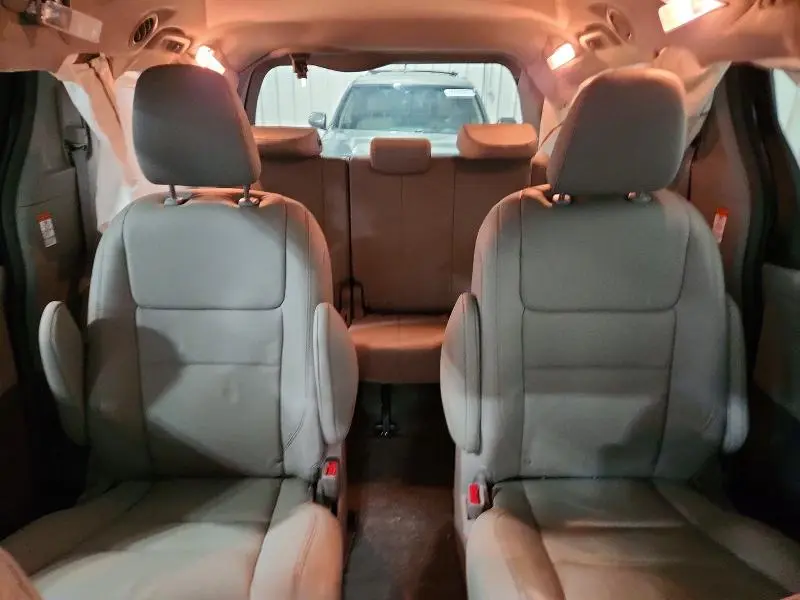 2017 TOYOTA SIENNA XLE 7-PASSENGER  