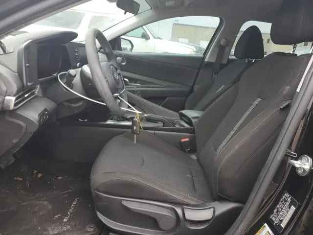 2022 HYUNDAI ELANTRA SE
