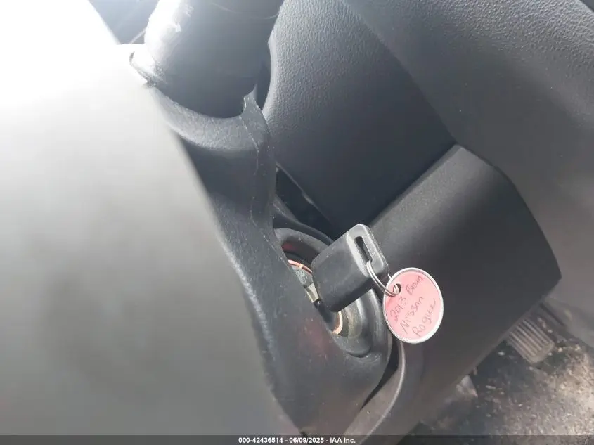 2013 NISSAN ROGUE S