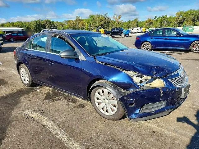 2011 CHEVROLET CRUZE LS  