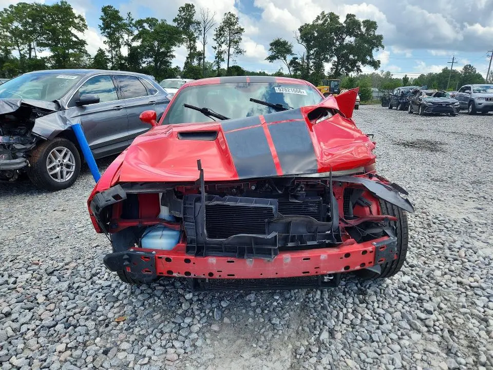 2016 DODGE CHALLENGER SXT  