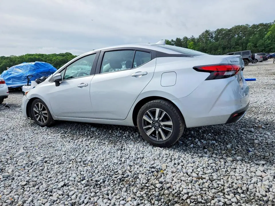 2021 NISSAN VERSA SV  