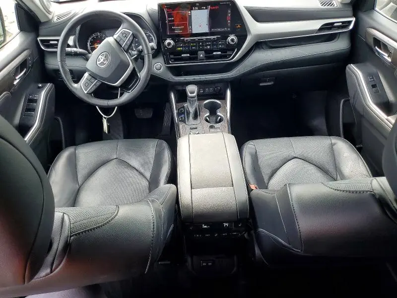 2022 TOYOTA HIGHLANDER PLATINUM  