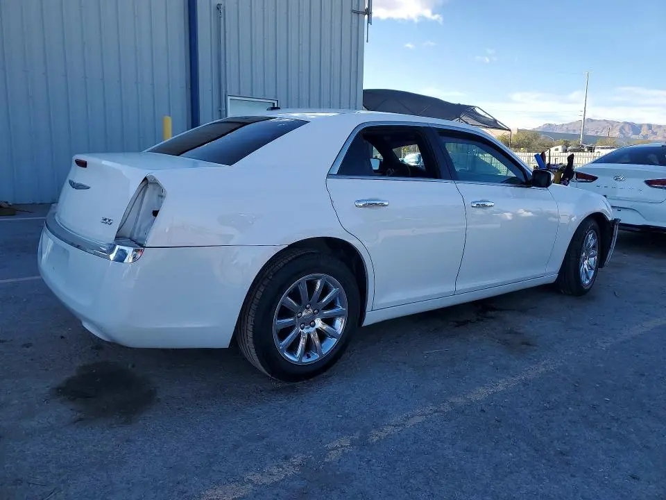 2012 CHRYSLER 300 LIMITED  
