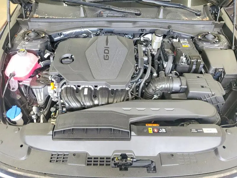 2025 HYUNDAI SONATA SE  