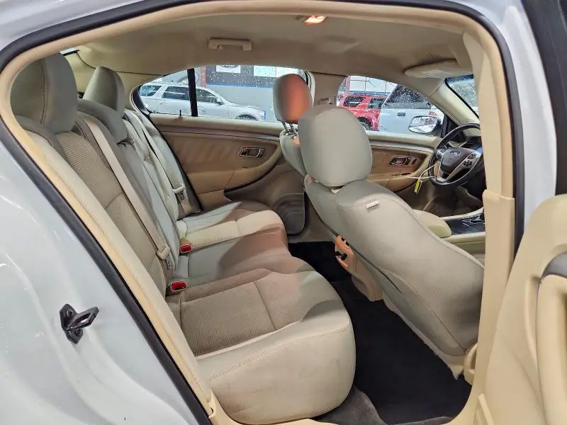2015 FORD TAURUS SEL  