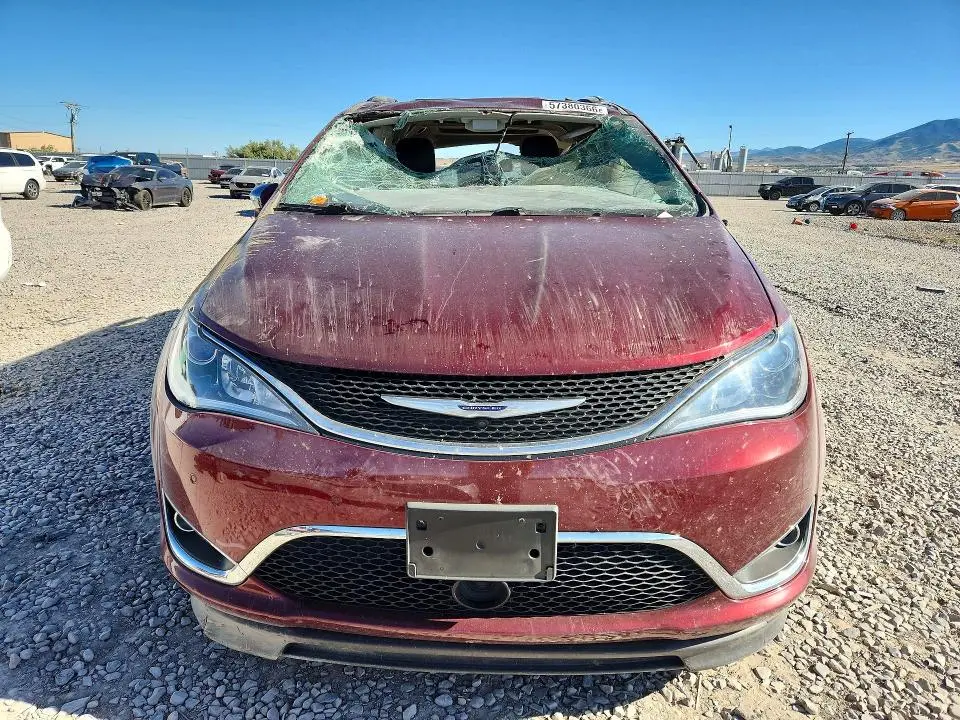 2019 CHRYSLER PACIFICA LIMITED  