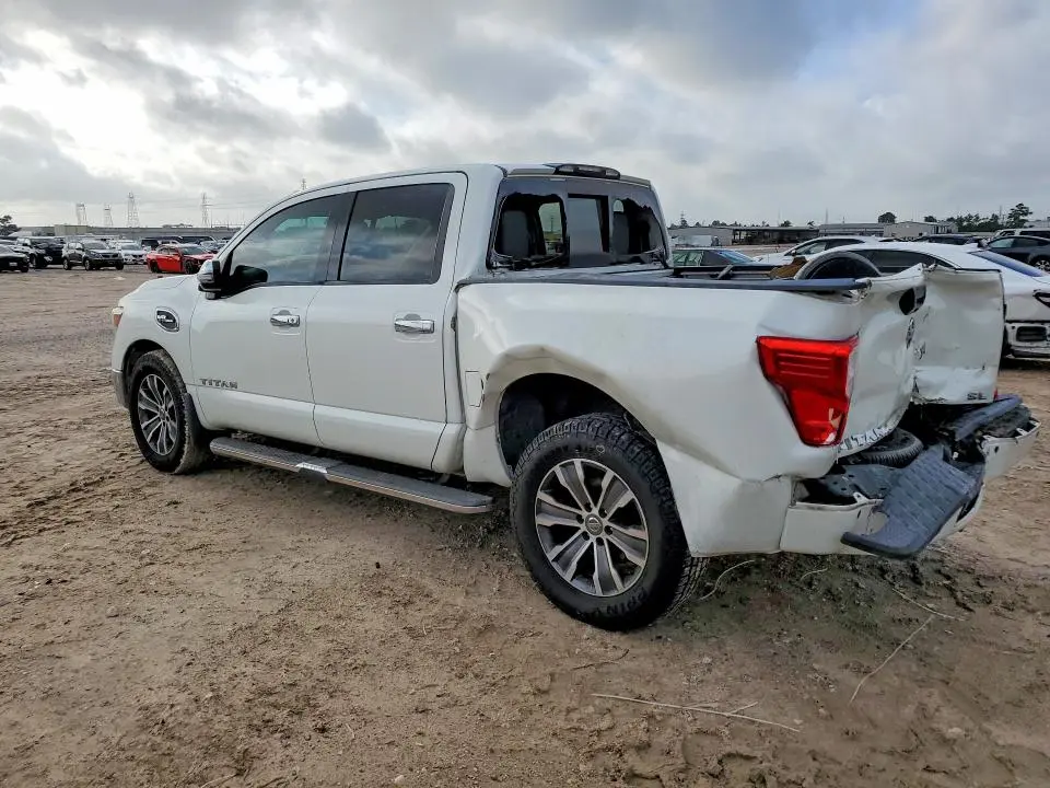 2017 NISSAN TITAN SL  