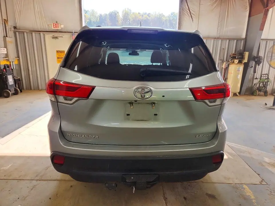 2019 TOYOTA HIGHLANDER LE PLUS  