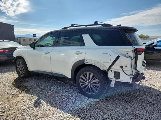 2022 NISSAN PATHFINDER SL  