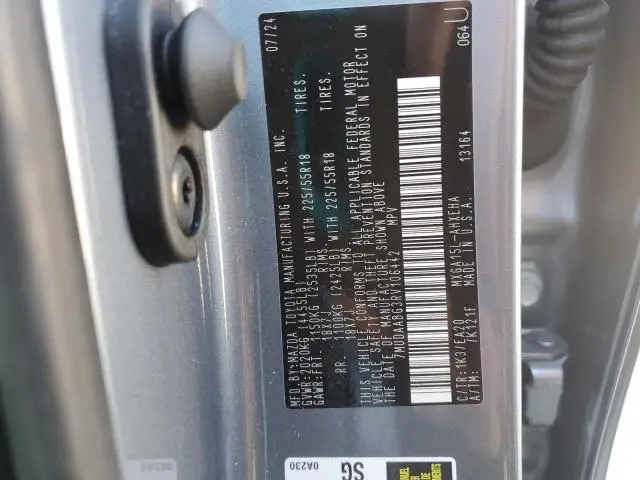 2024 TOYOTA COROLLA CROSS XLE  