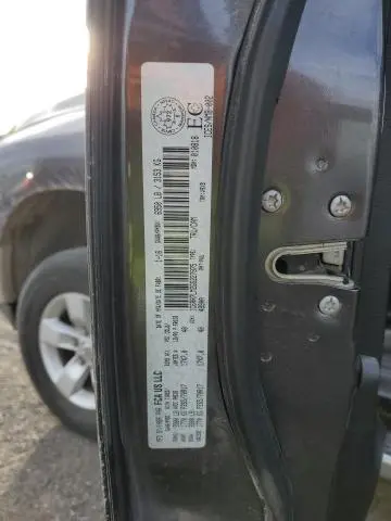 2016 RAM 1500 SLT