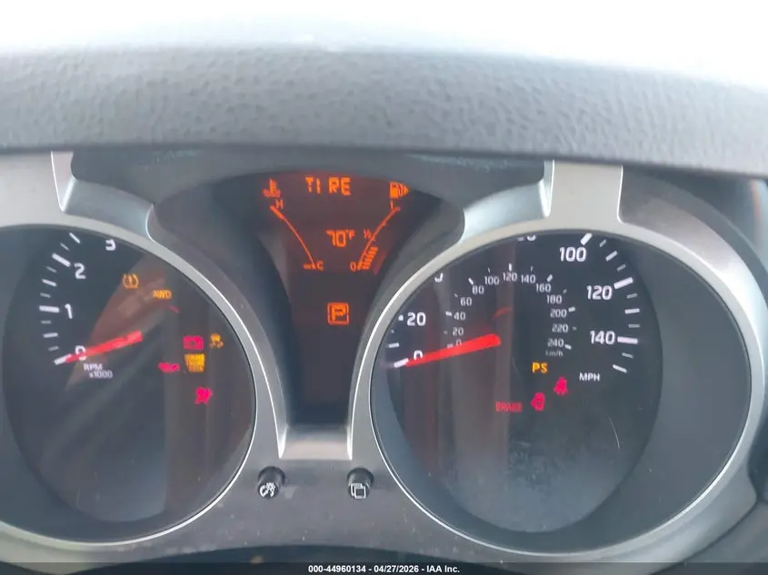 2013 NISSAN JUKE S