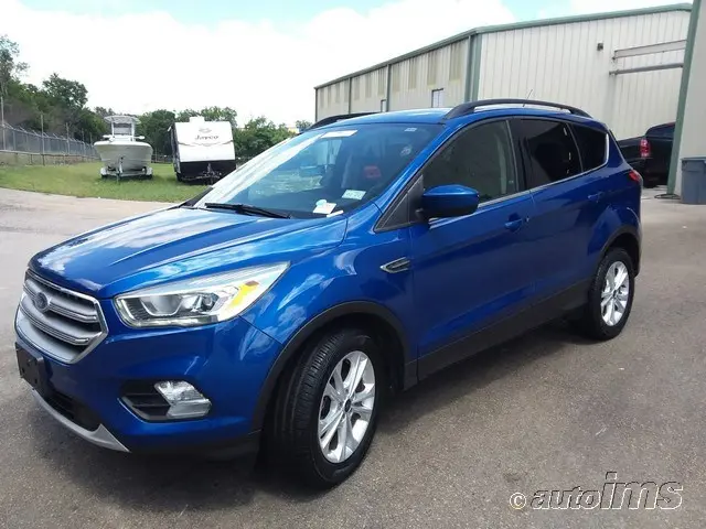 2017 FORD ESCAPE SE