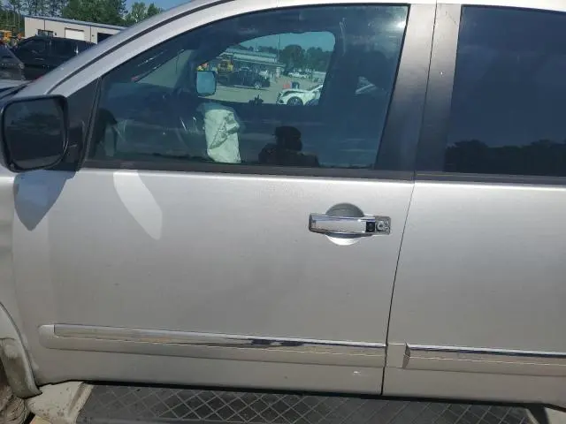 2011 NISSAN ARMADA SV  