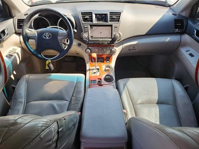 2010 TOYOTA HIGHLANDER LIMITED  