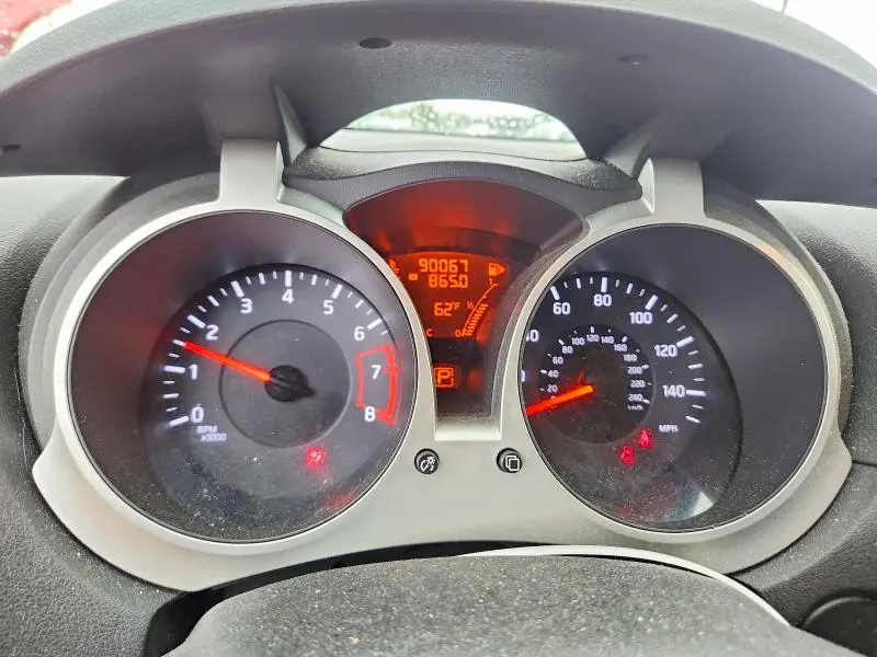 2014 NISSAN JUKE S  