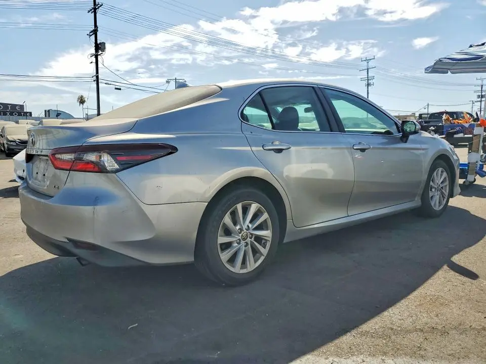 2022 TOYOTA CAMRY LE  