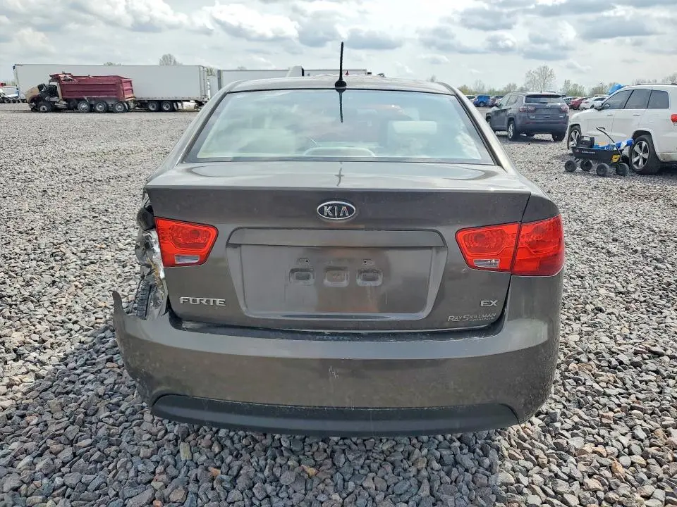2011 KIA FORTE EX  