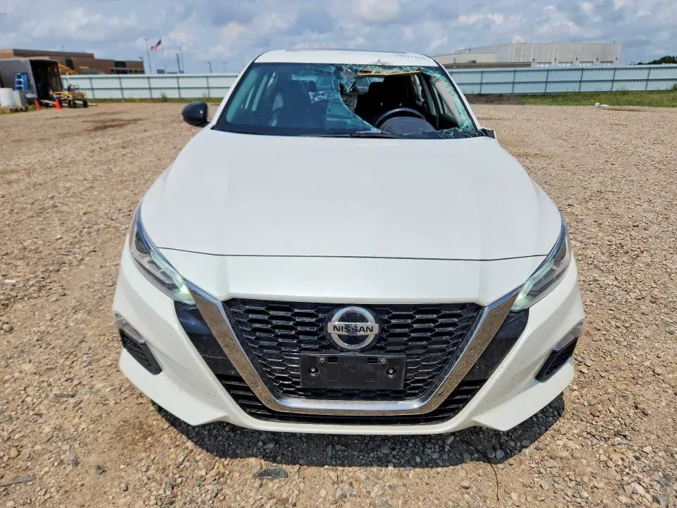 2020 NISSAN ALTIMA SR  