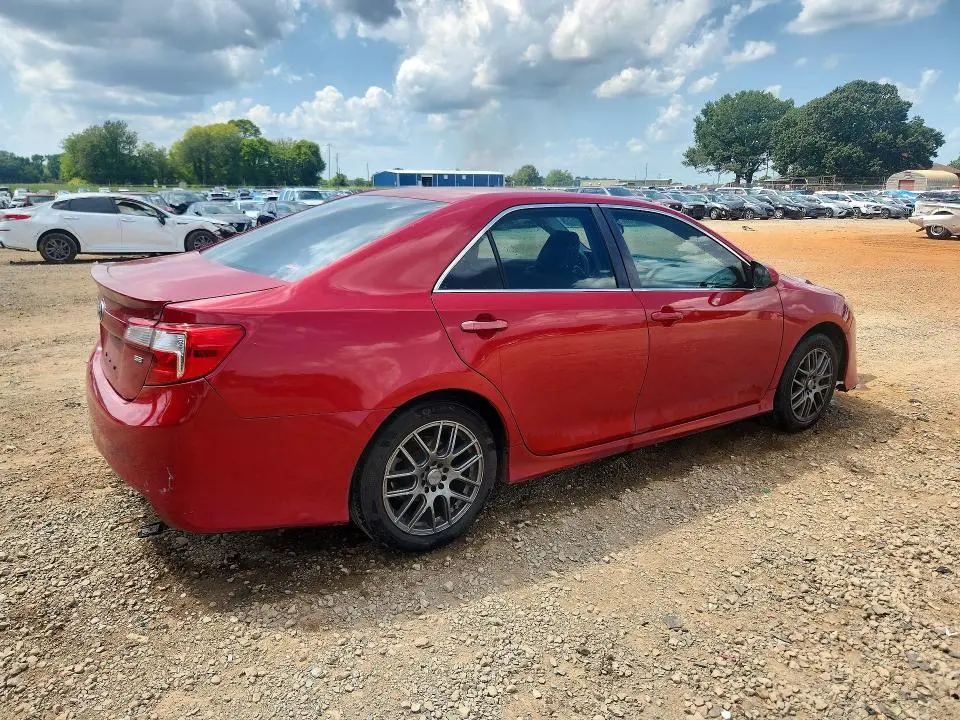 2013 TOYOTA CAMRY SE  