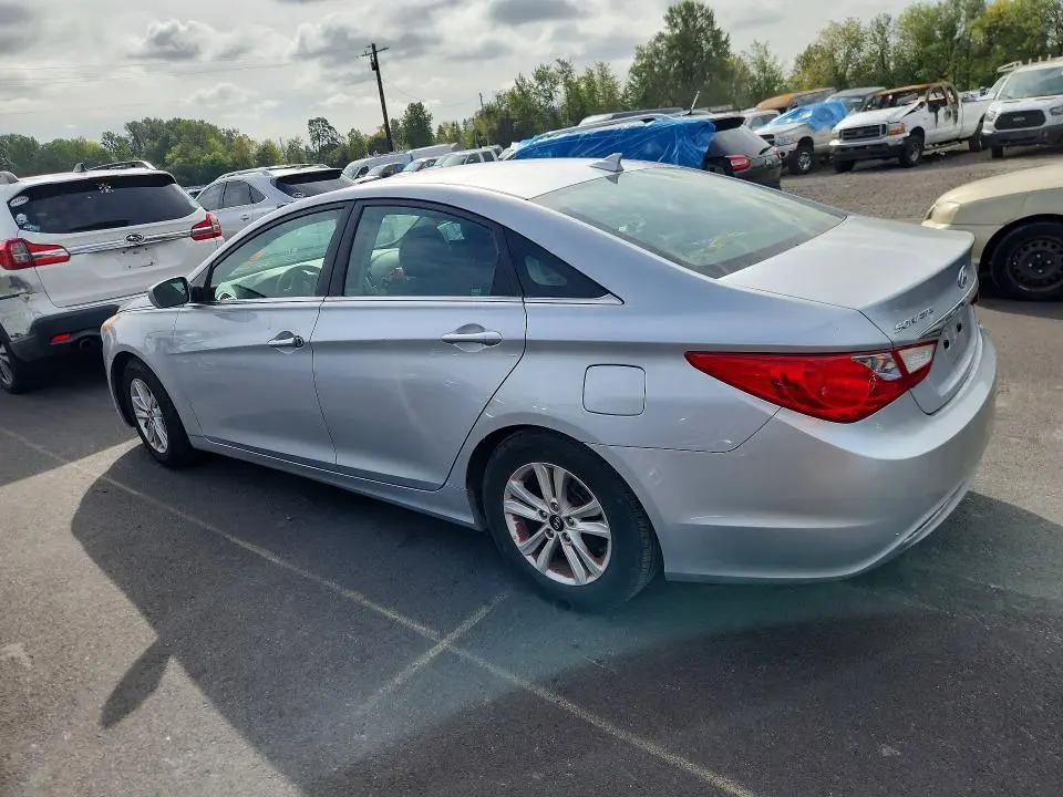 2012 HYUNDAI SONATA GLS  