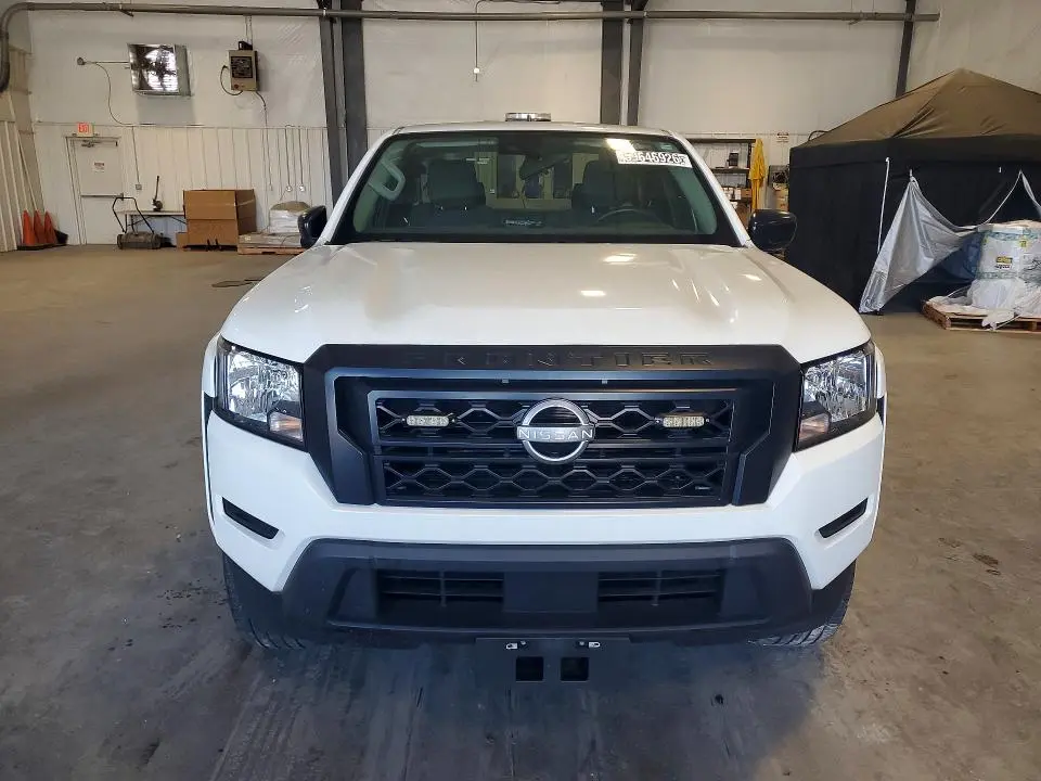 2024 NISSAN FRONTIER S  