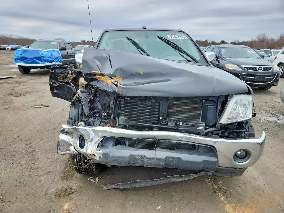 2019 NISSAN FRONTIER SL  