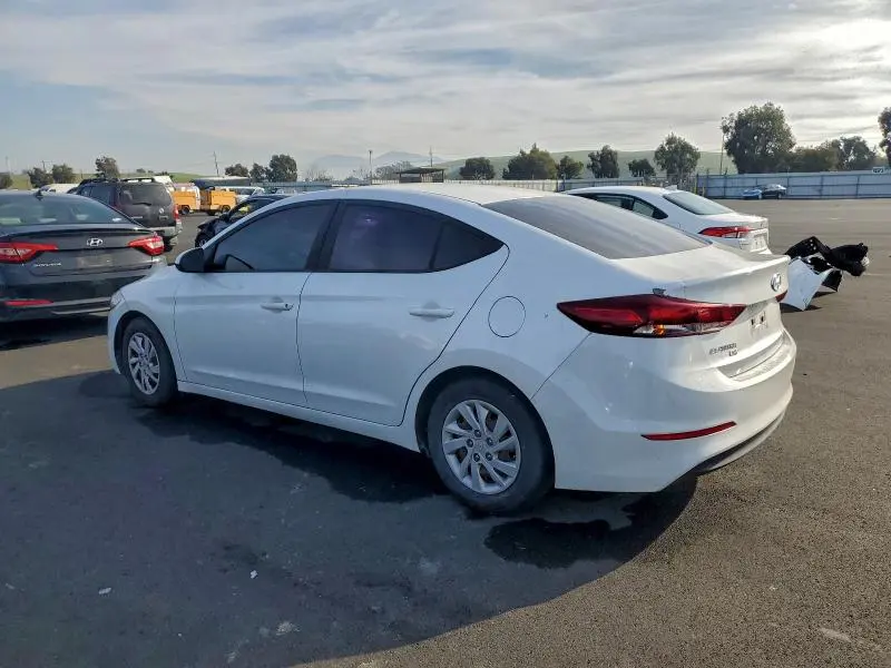2018 HYUNDAI ELANTRA SE  