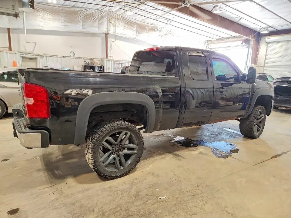 2011 CHEVROLET SILVERADO K1500 LT  