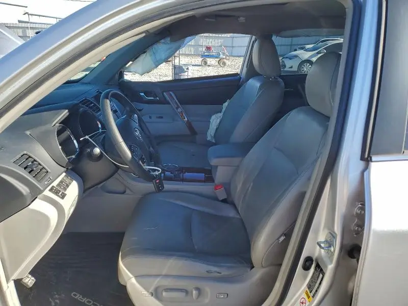 2013 TOYOTA HIGHLANDER LIMITED  