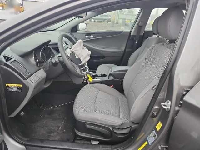 2012 HYUNDAI SONATA GLS  