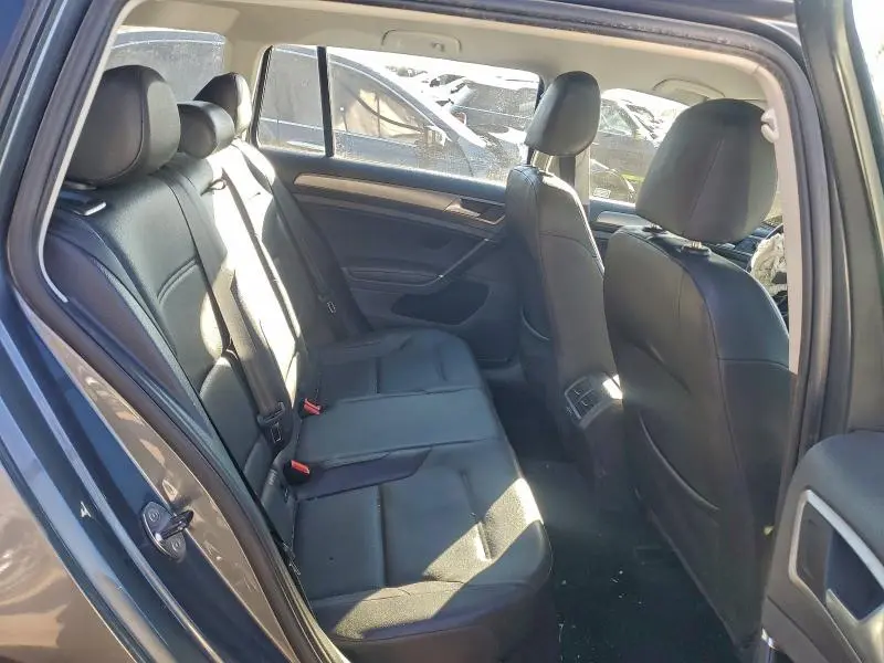 2015 VOLKSWAGEN GOLF SPORTWAGEN TDI S  