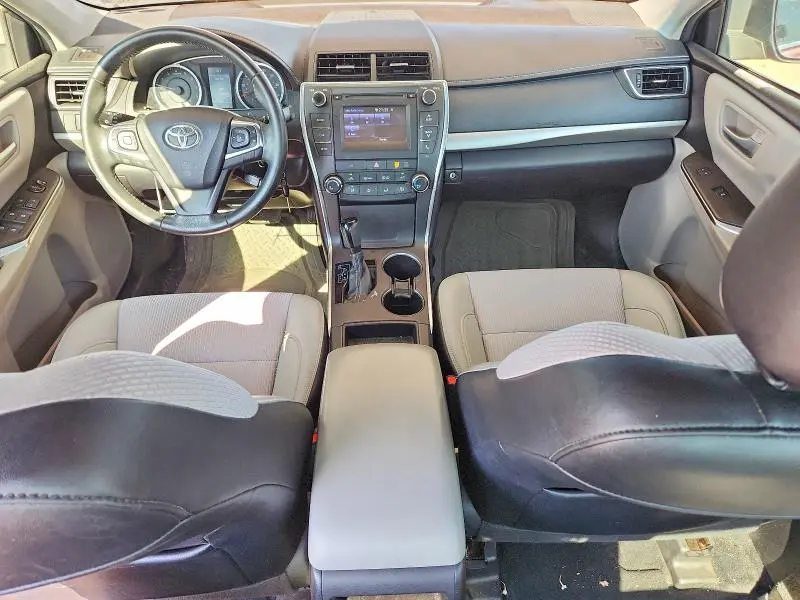 2017 TOYOTA CAMRY SE  