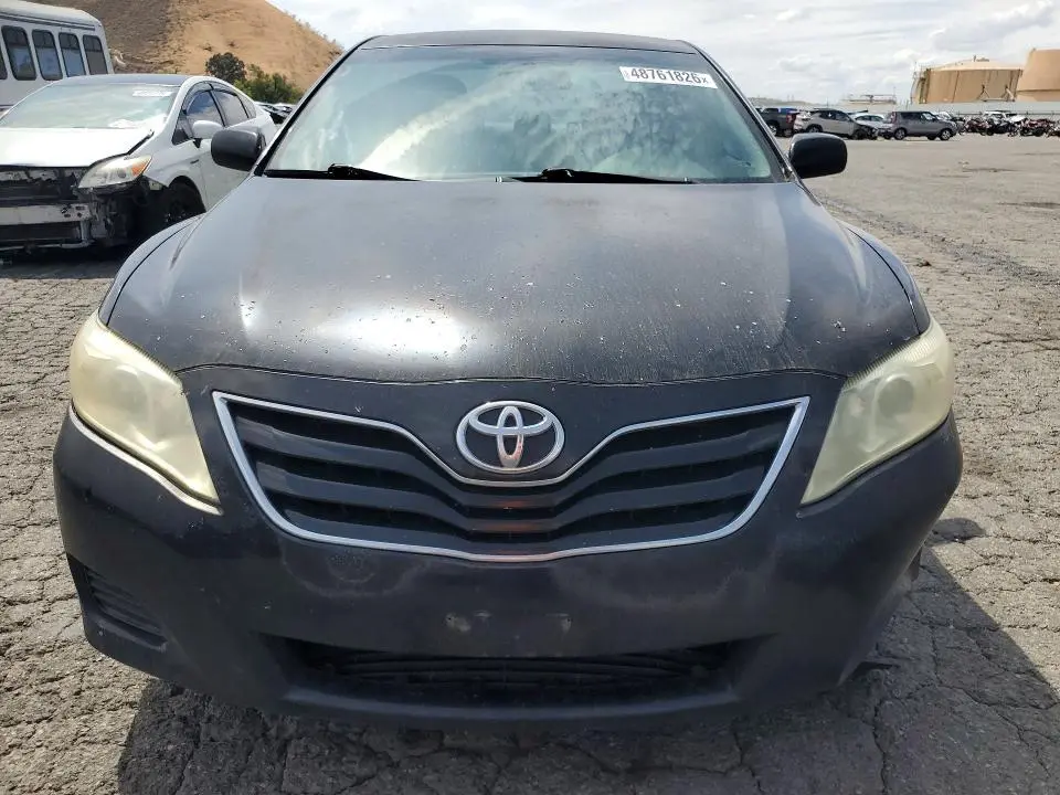 2011 TOYOTA CAMRY LE  