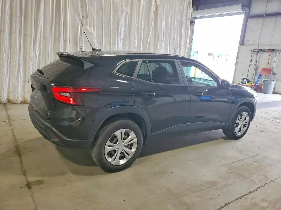 2024 CHEVROLET TRAX LS  