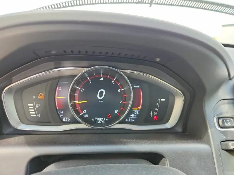 2016 VOLVO XC60 T5 PLATINUM  